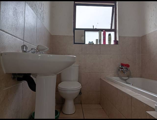 2 BEDROOM SECTIONAL TITLE FOR SALE IN BOKSBURG NORTH